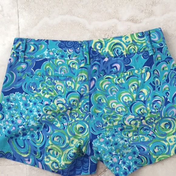 Lily Pulitzer blue/green/aqua short - Picture 2 of 3